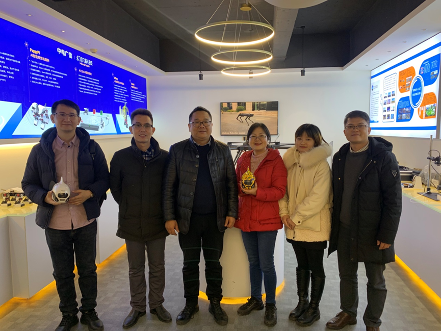 热烈欢迎南宁学院信息工程学院管卫利副院长一行莅临我司指导工作
